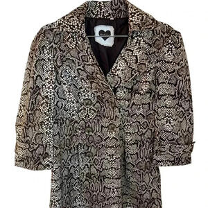 BRAND NEW “HeartSoul” statement piece snake print fully lined jacket, Sz M .